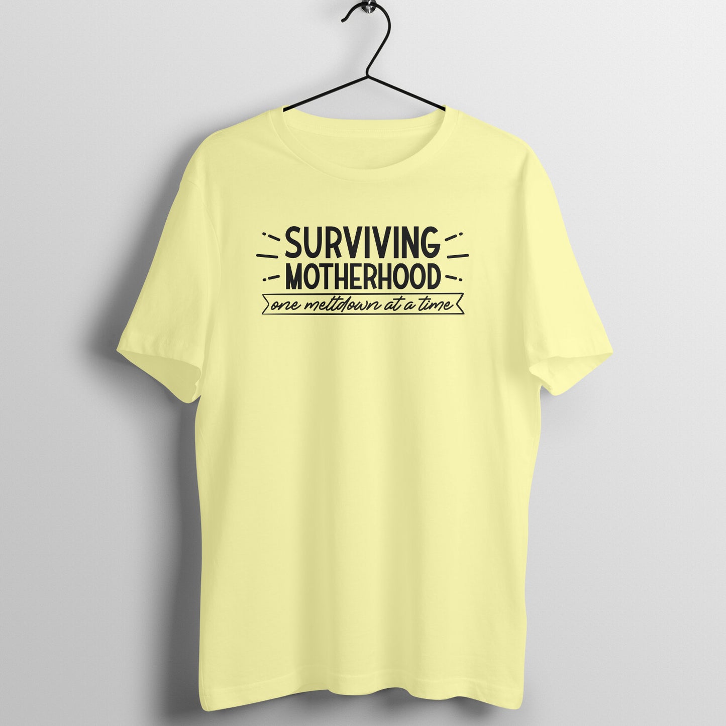 Surviving motherhood - Women's Tee