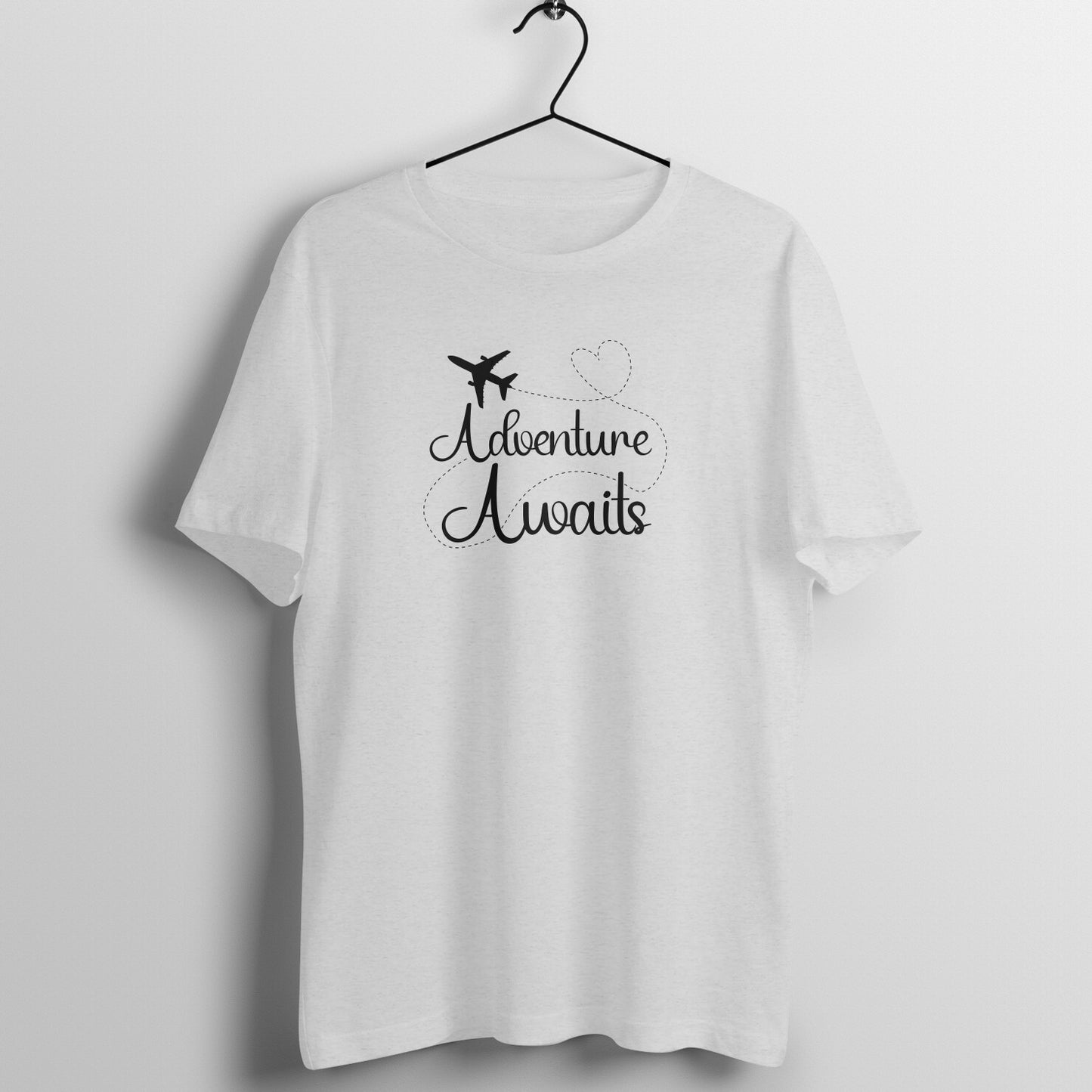 Adventure awaits - Women's Tee